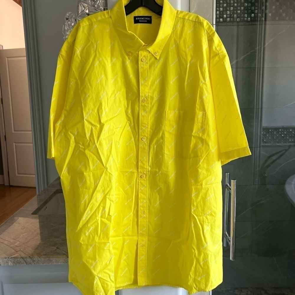 Balenciaga Repeat Logo Short-Sleeve Shirt - Picture 5 of 14